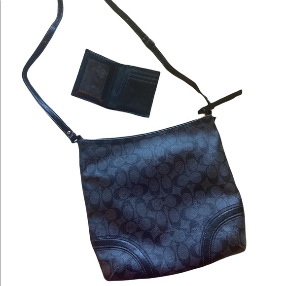 Coach monogram bag - Picture 3 of 3